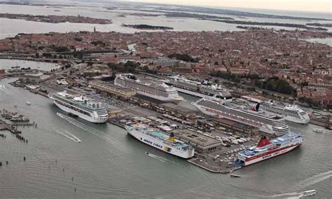 venice closed to cruise ships